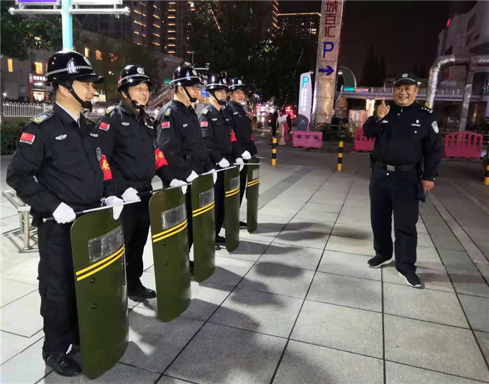 不忘初心勇?lián)?、牢記使命保平?>
                                </a>
                            </div>
                            <div   id=