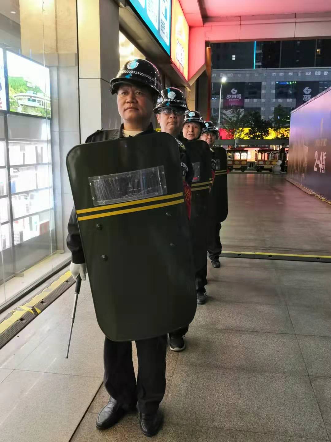 襄陽(yáng)戎安今天給大家介紹下保安員的11點(diǎn)工作職責(zé)！